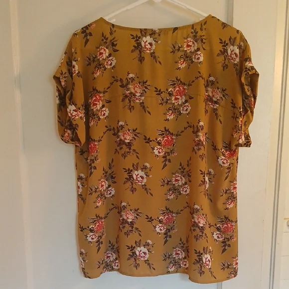 Forever 21 Floral Mustard Blouse - Picture 5 of 8